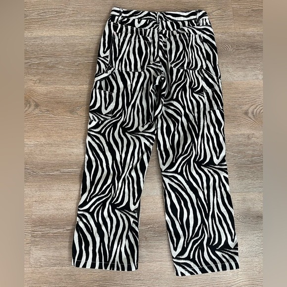 BDG Leila Zebra Print Carpenter Cargo Pants | Size 30 Urban Outfitters - Picture 3 of 15